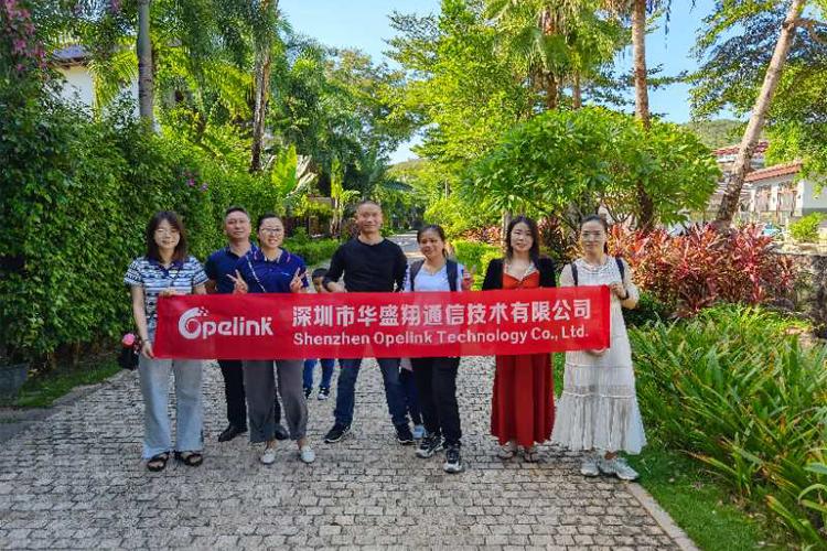 A colleague of the Ministry of Foreign Trade Hainan Tourism